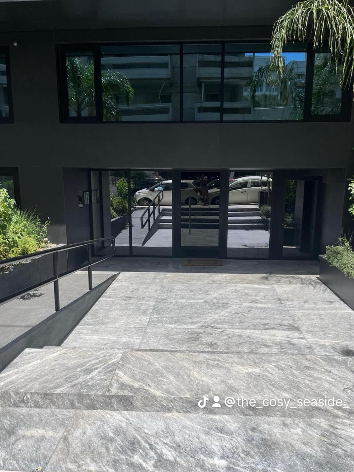 The Cosy Luxurious Seaside Apartment 雅典 外观 照片